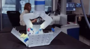 Un robot enviado a la EEI puede realizar operaciones en el espacio