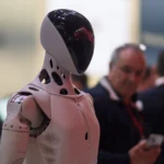 New Chinese robotsen el centro del debate tras las restricciones de EE.UU. a la tecnología de inteligencia artificial.