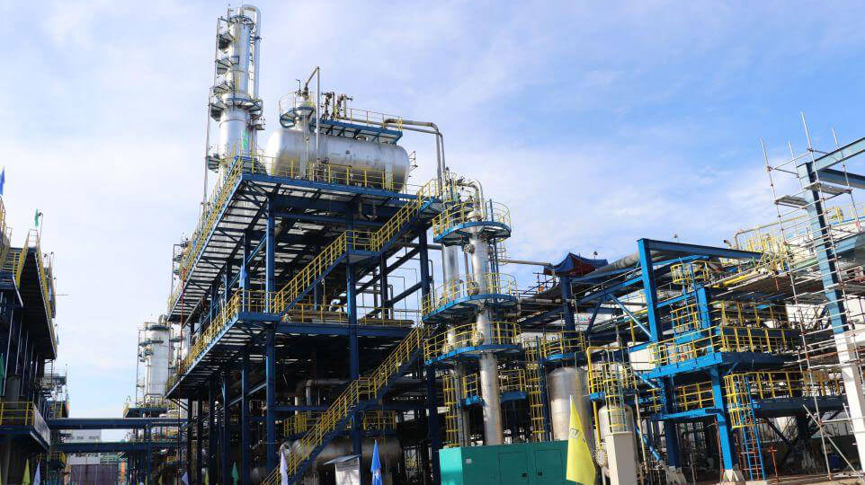 Sulfur removal in petroleum refining: Addressing process gas desulfurization