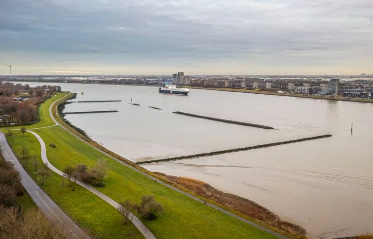 Van Oord construirá diques longitudinales y creará 31 hectáreas de zona mareal