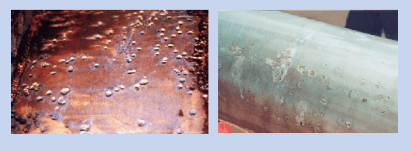 Izquierda, corrosión localizada bajo depósitos en la placa de un intercambiador de calor por acumulación de lodos; derecha, corrosión localizada debido a inclusiones internas en la aleación (calidad de material).