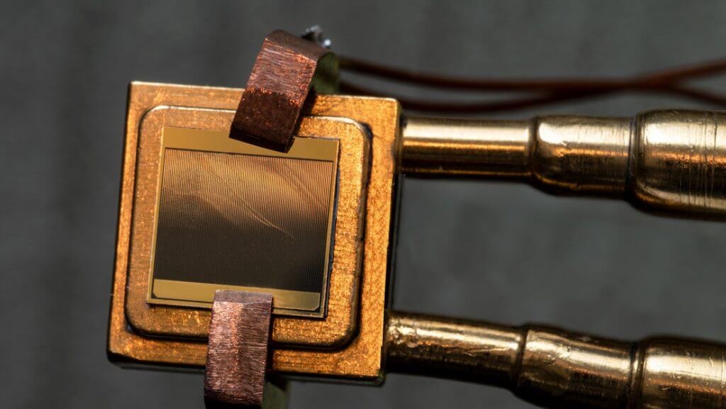 They develop a small thermophotovoltaic cell as efficient as the turbines of thermoelectric plants