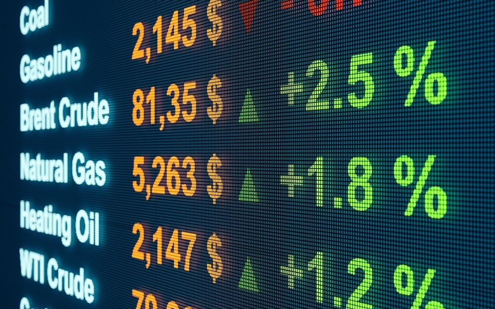 Stock markets trade in positive territory on Tuesday, boosted by Asia and Europe