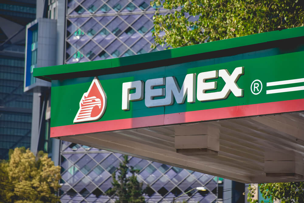 PEMEX oil company offers different job offers