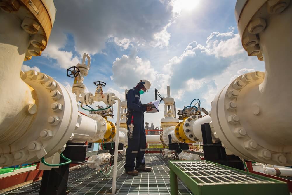 Oil service jobs rise again for eighth straight month