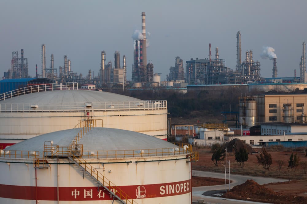 Chinese oil companies post record profits