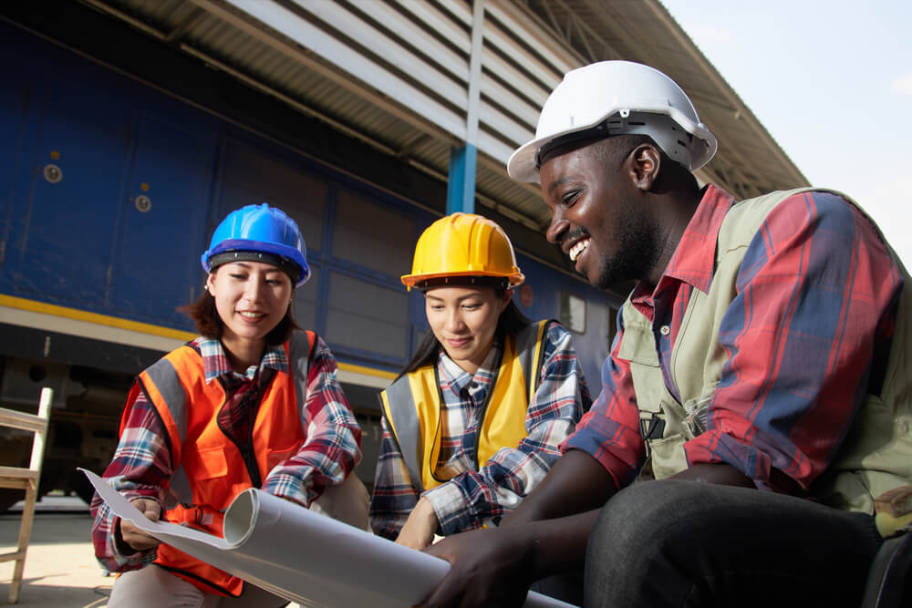 Techint seeks young professionals or students to fill more than 400 jobs