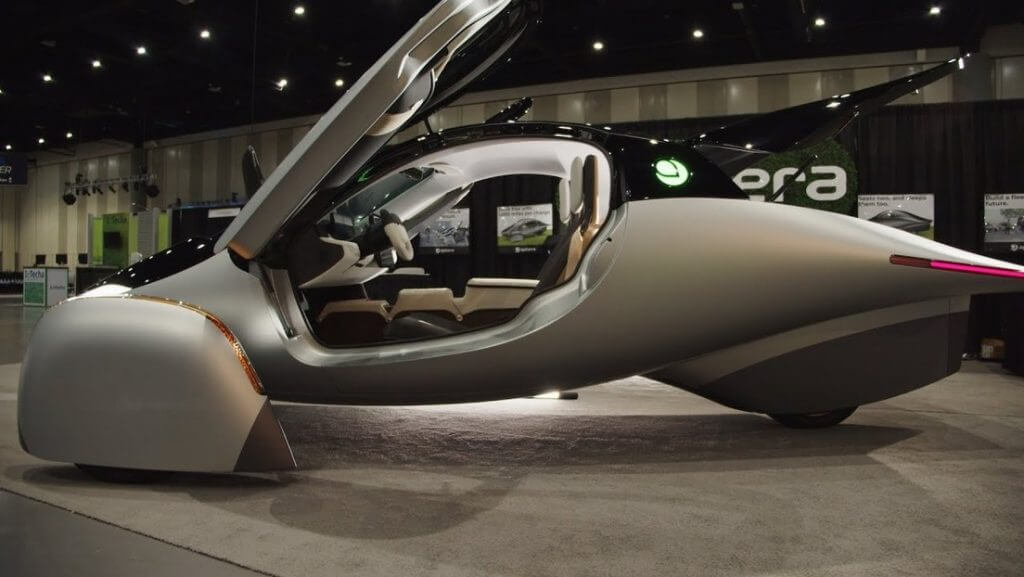 Aptera officially presented the prototype of the Gamma version of its solar electric vehicle