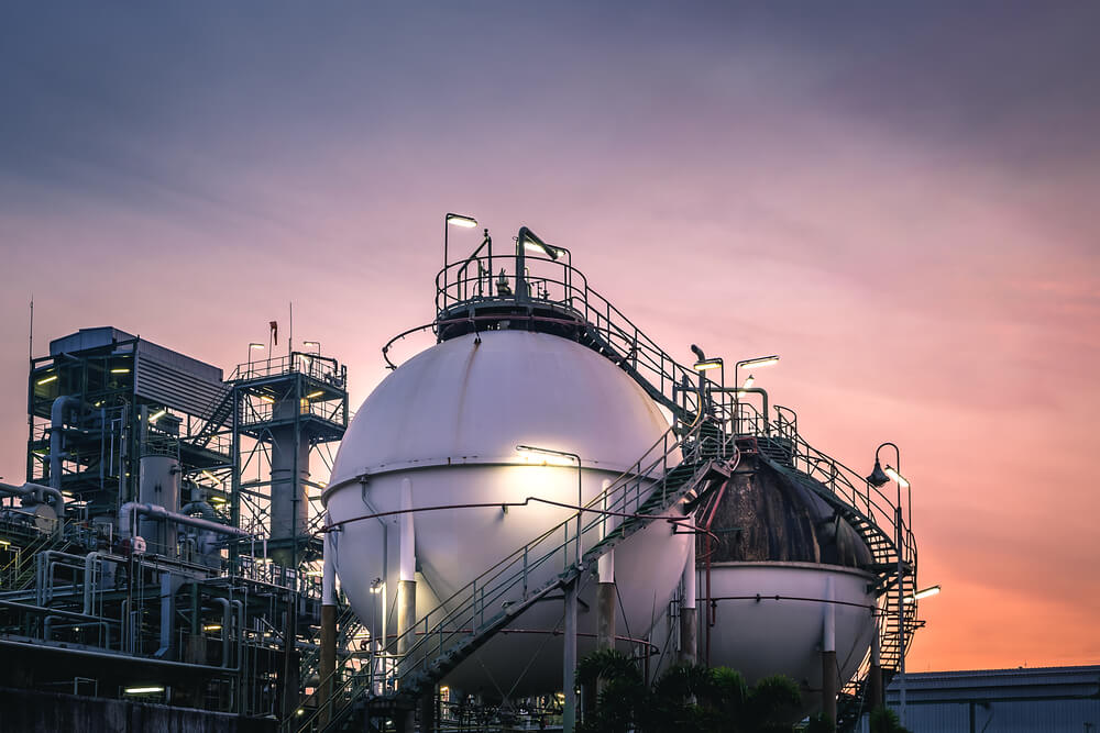 Shell invests $1.5bn in latest LNG development in Qatar
