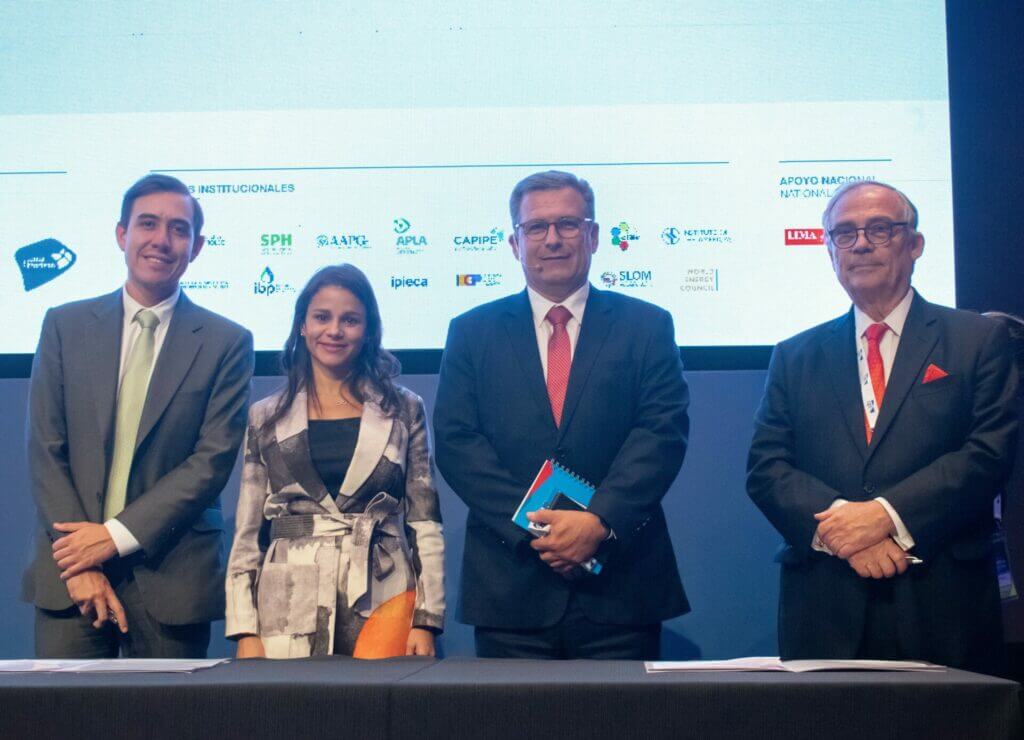 ARPEL and Naturgas sign a memorandum of understanding to strengthen the role of natural gas in Latin America