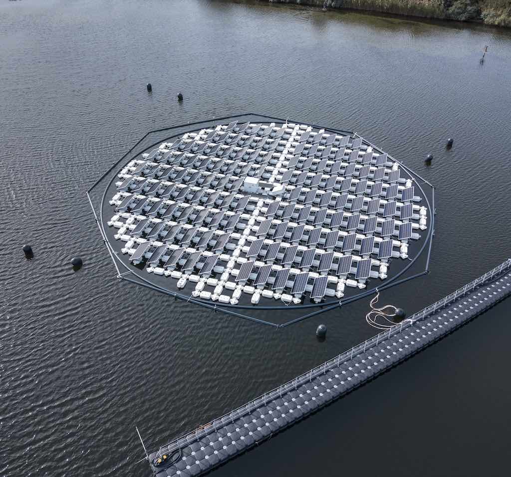 SolarisFloat developed an innovative solar solution that can improve energy performance by up to 40%